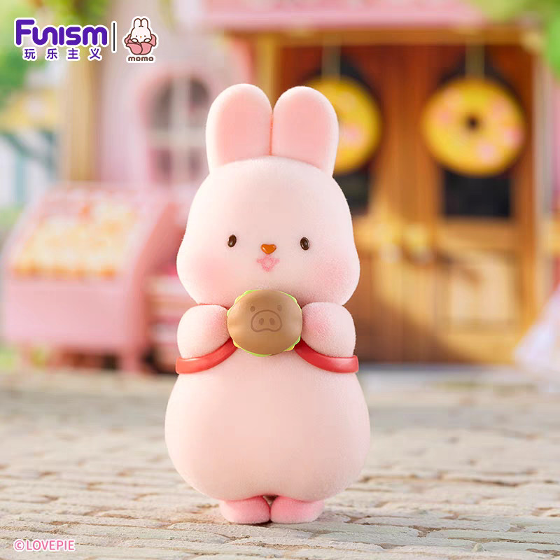 MOMO Bunny Strawberry Town Blind Box