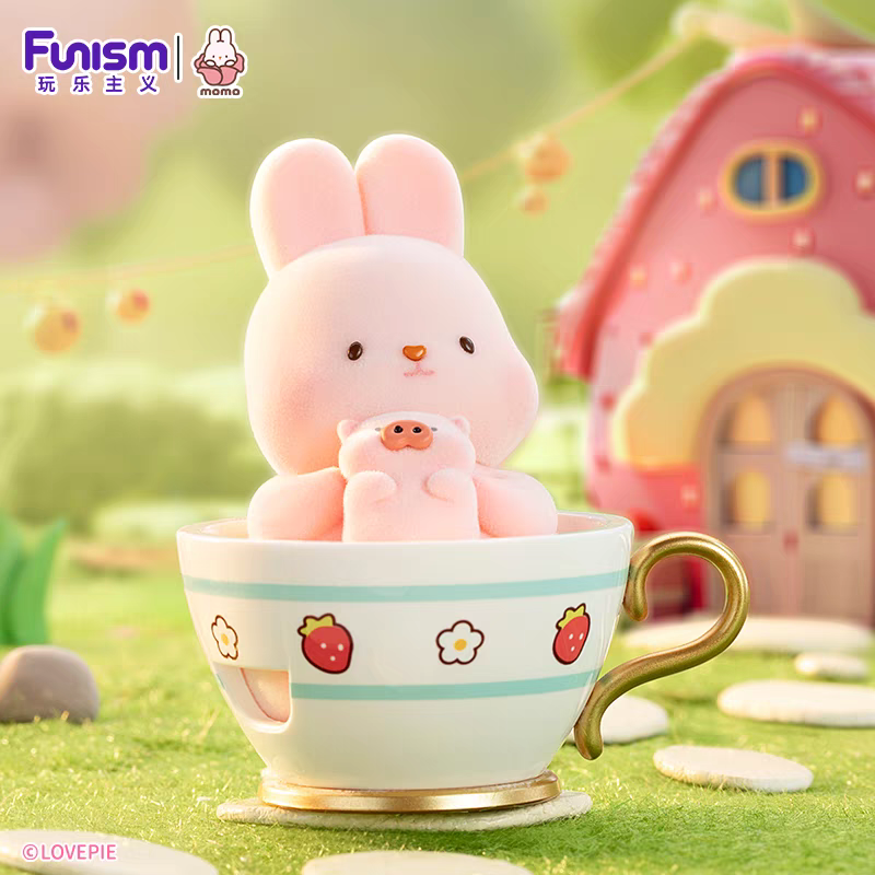 MOMO Bunny Strawberry Town Blind Box