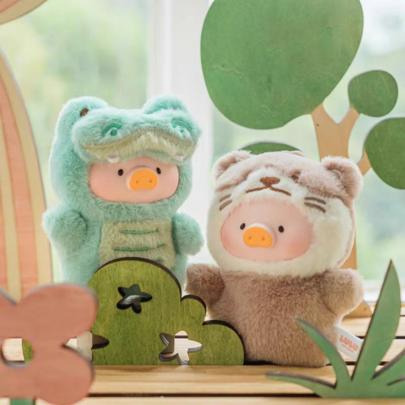 LuLu The Piggy Animal Party Forest Theater Vinyl Face Finger Puppet Pendant Blind box