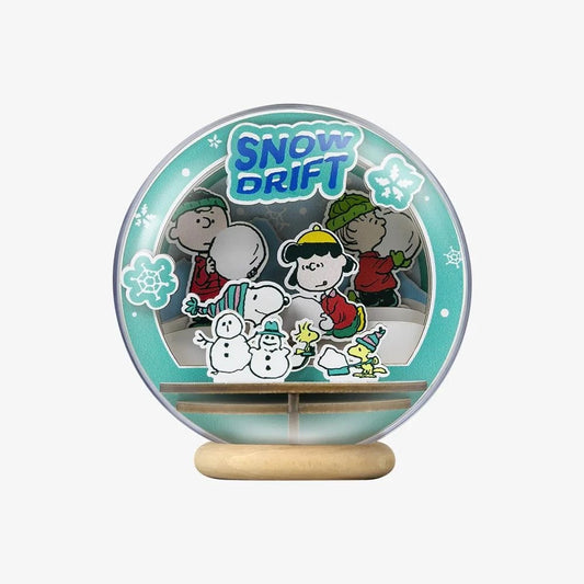 Snoopy Wooden Crystal Ball Snow Drift