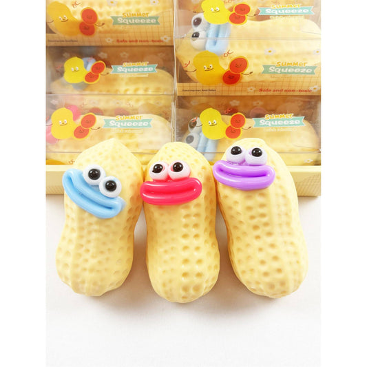 Funny Face Crunchy Peanut Squishy Toy: MIX COLOR