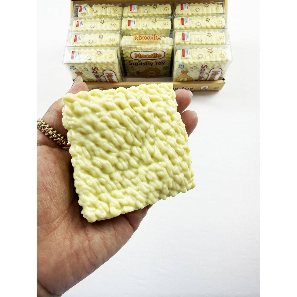 Crunchy Instant Noodle Squishy: NOODLE