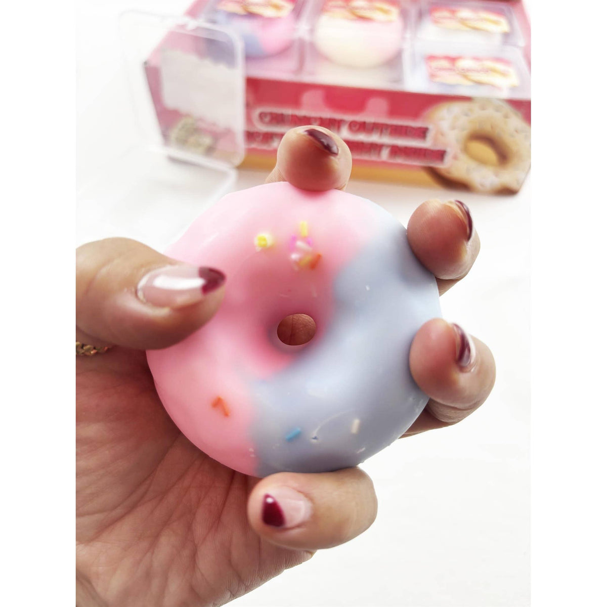 Scented Wax Crunchy Donut Squishy Toy: MIX COLOR